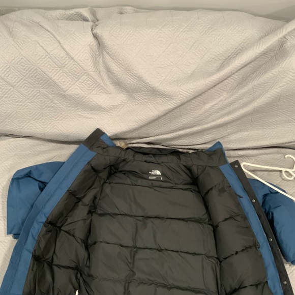 The North Face Men’s Gotham III Waterproof Jacket In Blue Wing Teal - Picture 9 of 16